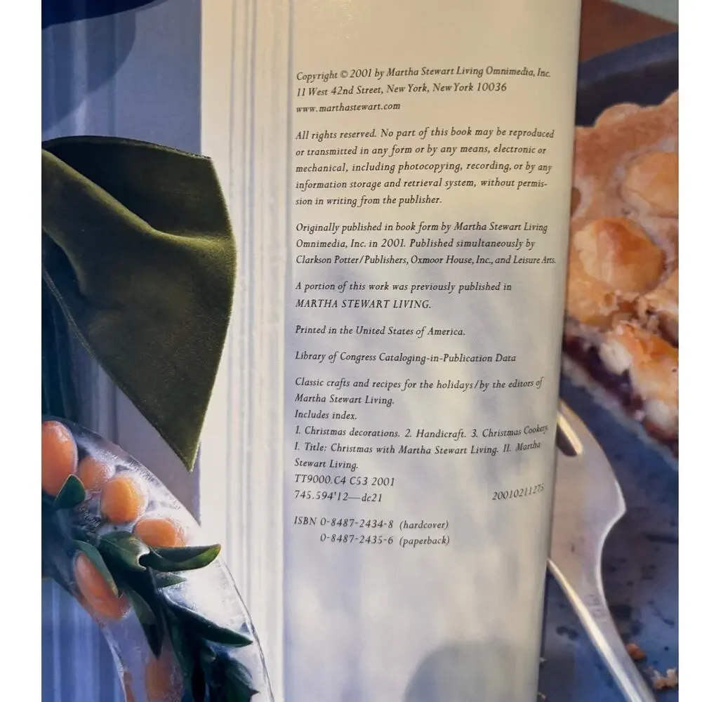 VTG 2001 Christmas with Martha Stewart Living, Crafts & Recipes, HC
