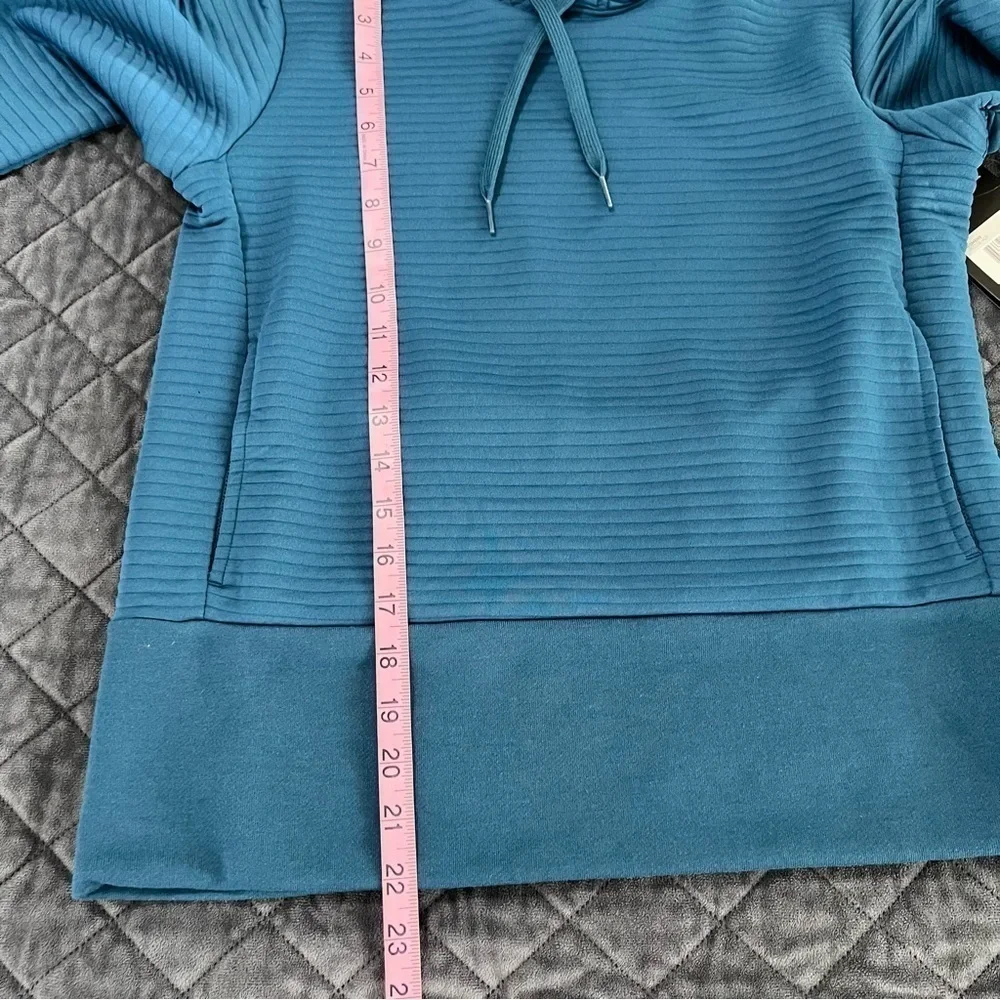 Nike xs teal