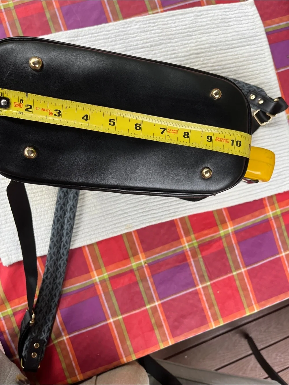 N/A details features
