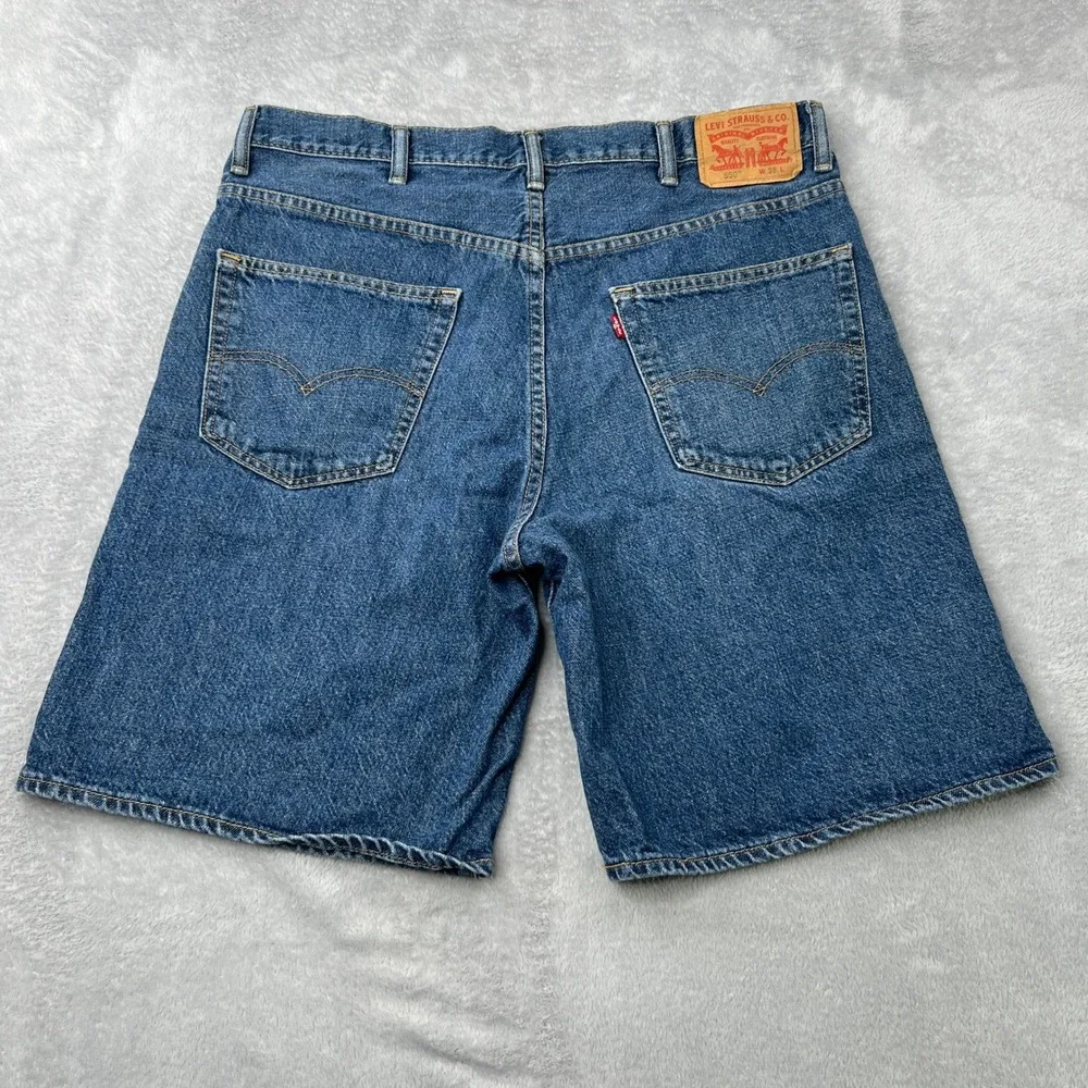 Levis levi 550