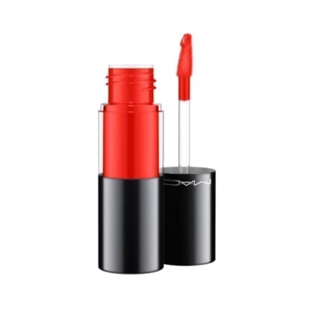 MAC Cosmetics captivate lip