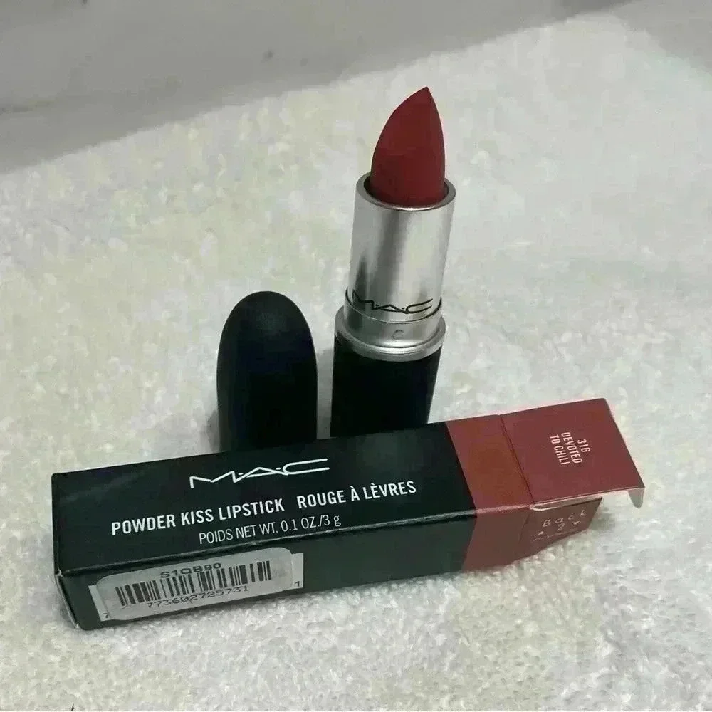 MAC Cosmetics weightless delivers brick