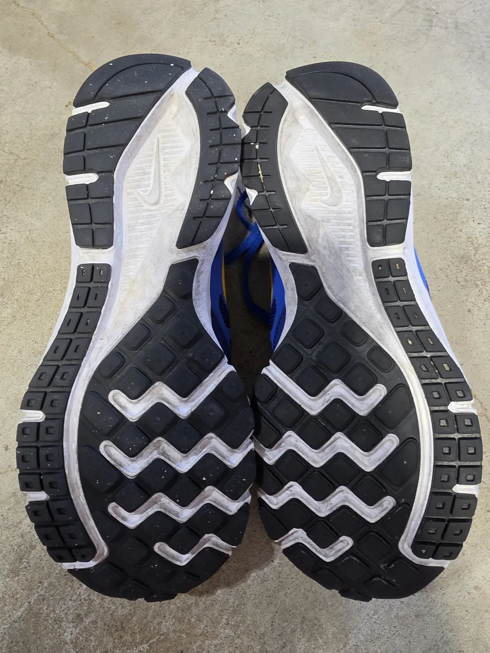Nike lightweight trainers
