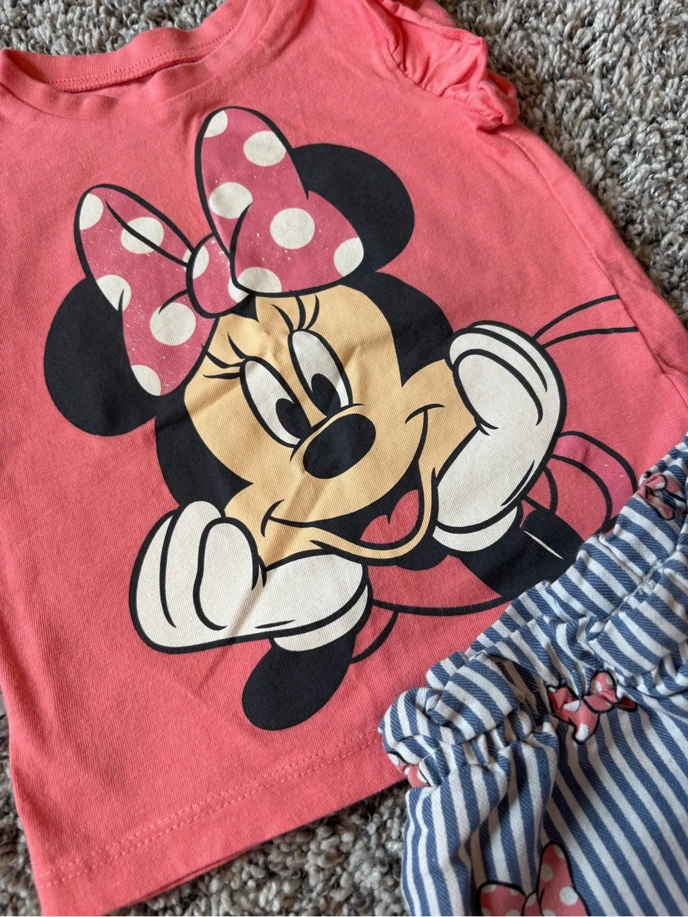 Minnie disney mouse