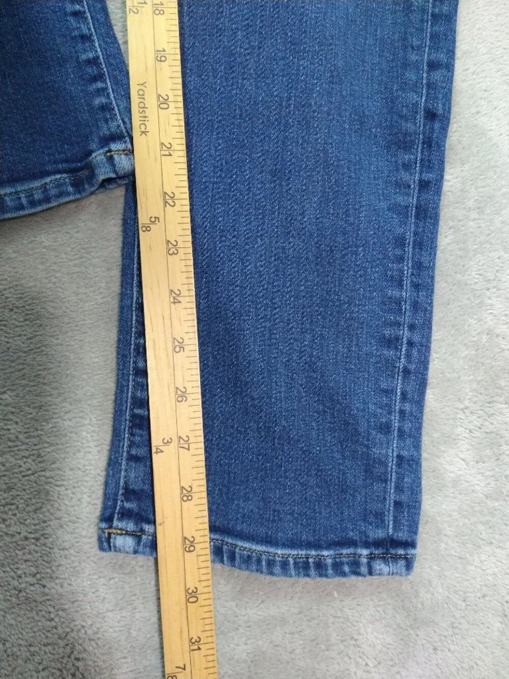 American Eagle Outfitters you re