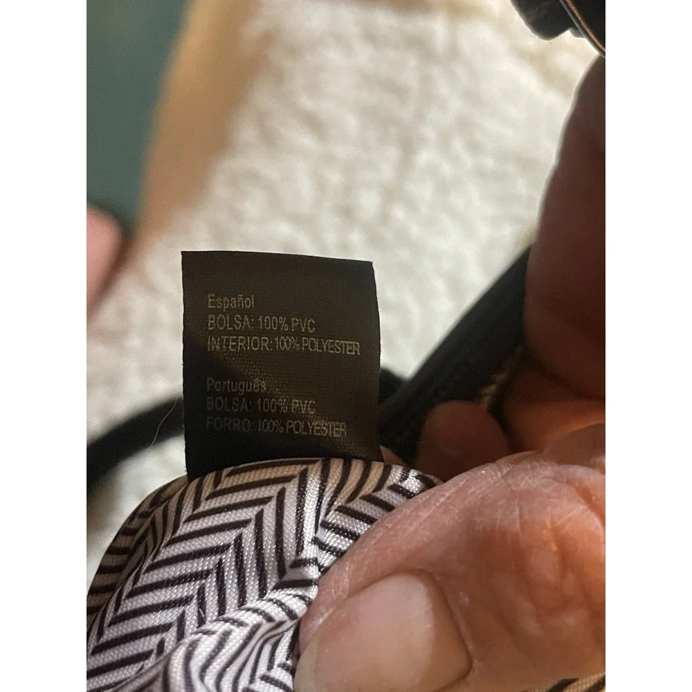 The Unbranded Brand this black