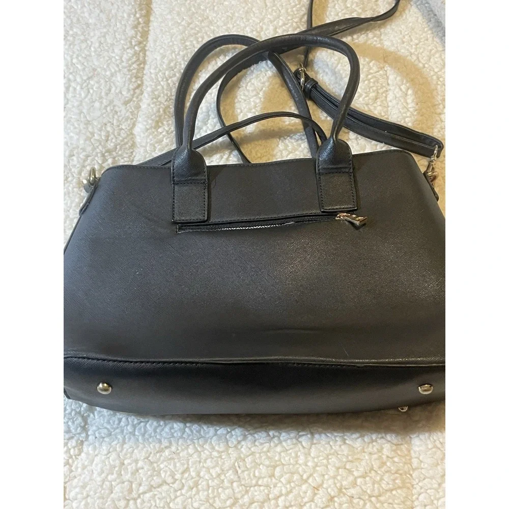 The Unbranded Brand this black
