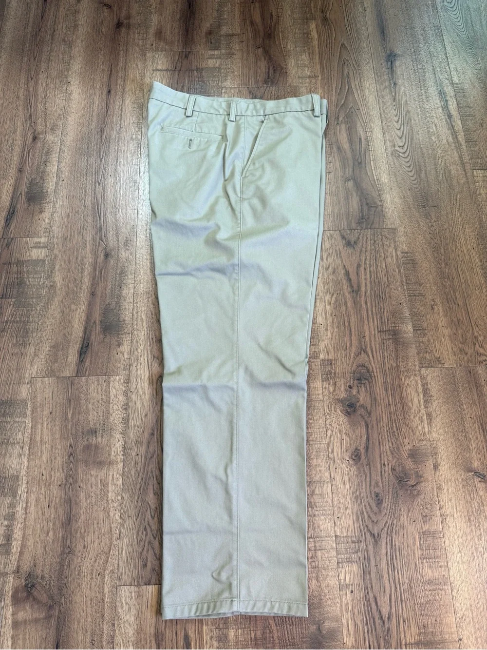 ST. JOHN’S BAY Worry Free Men's Beige Khakis Classic Fit Straight Twill 38