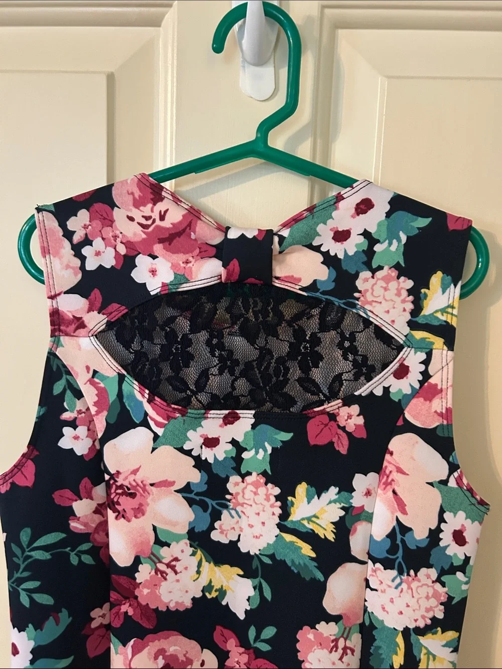 abercrombie kids sleeveless black