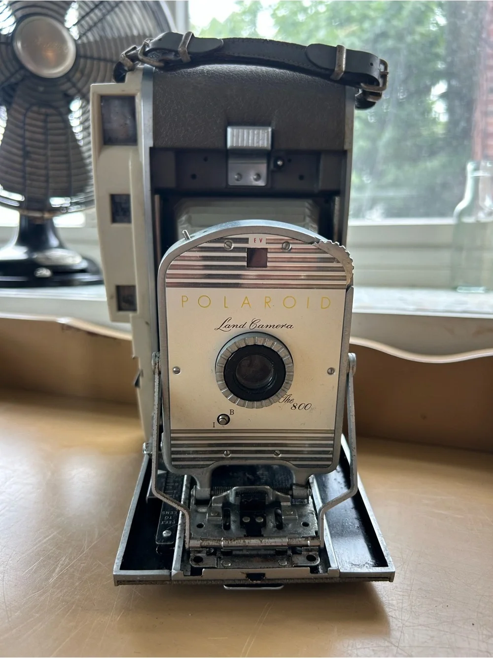 Polaroid classic folding