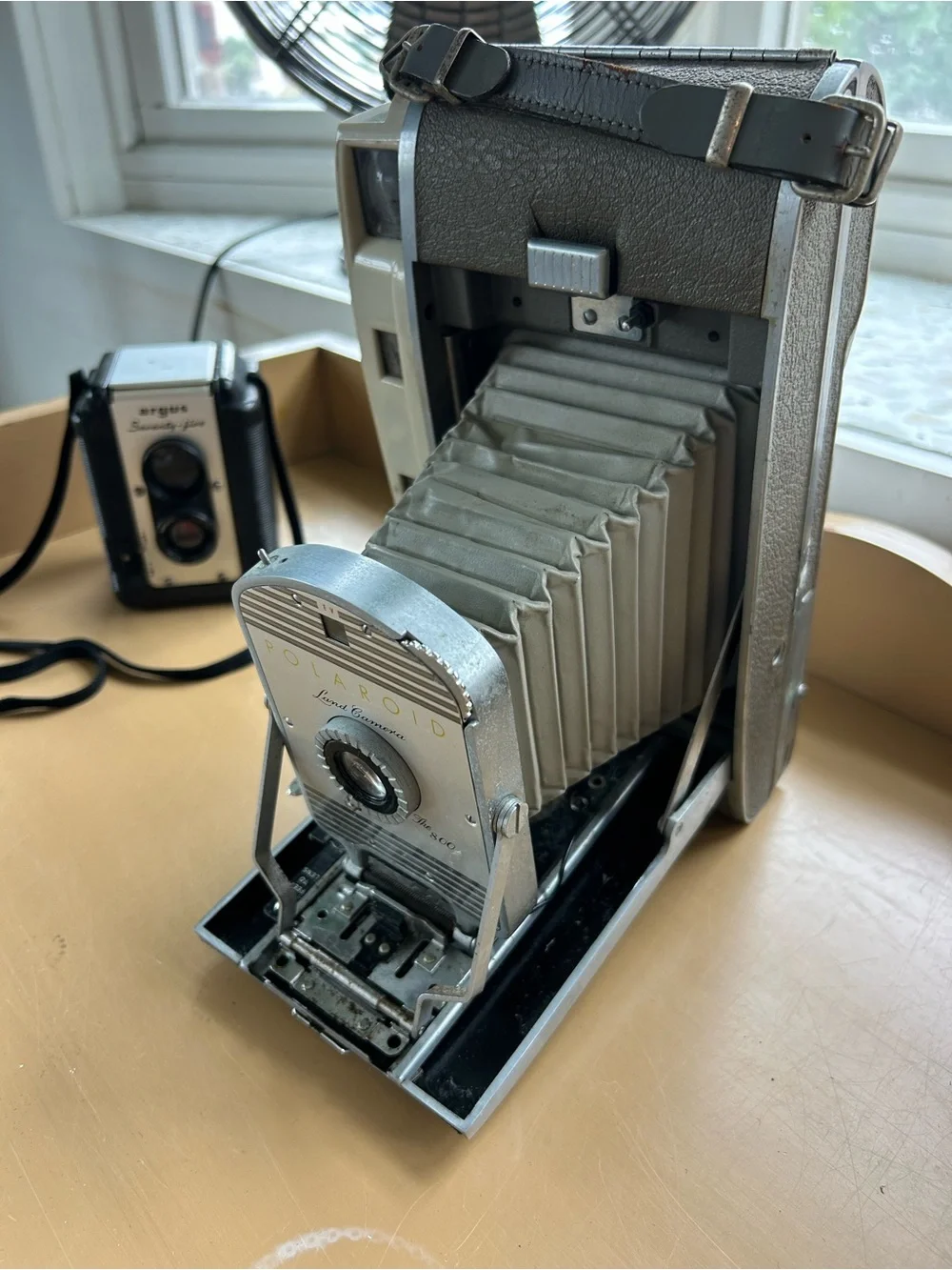 Polaroid classic folding
