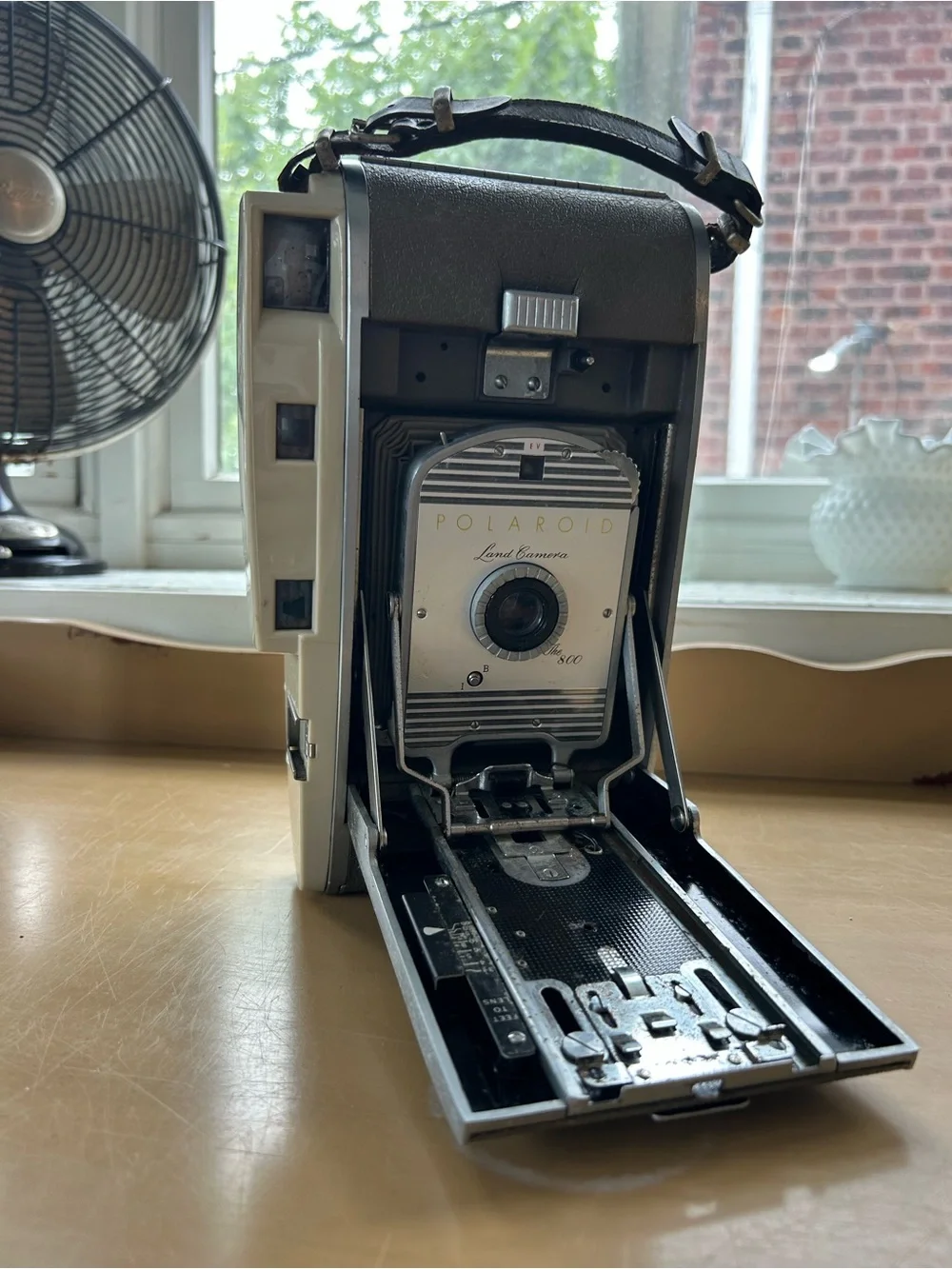 Polaroid classic folding