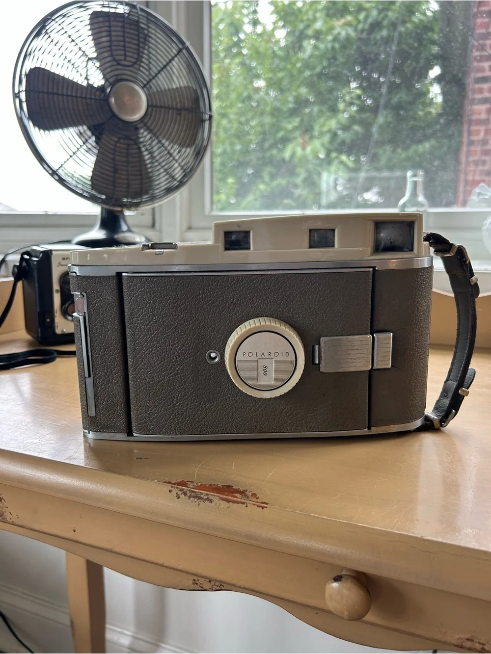 Polaroid classic folding