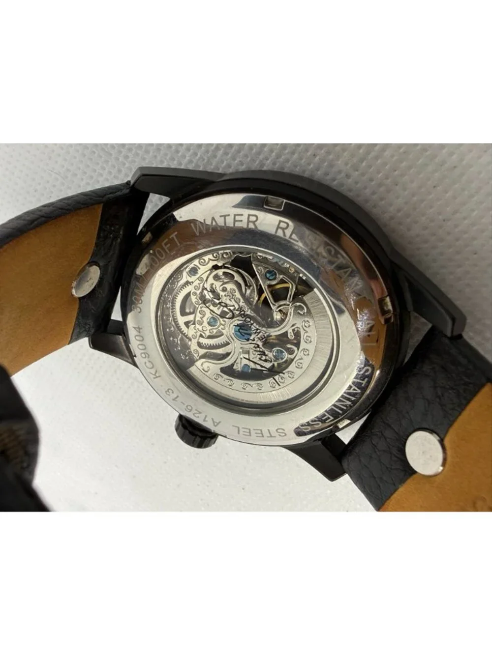 Kenneth Cole kenneth cole