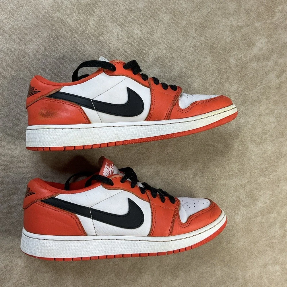Nike scuffs stains