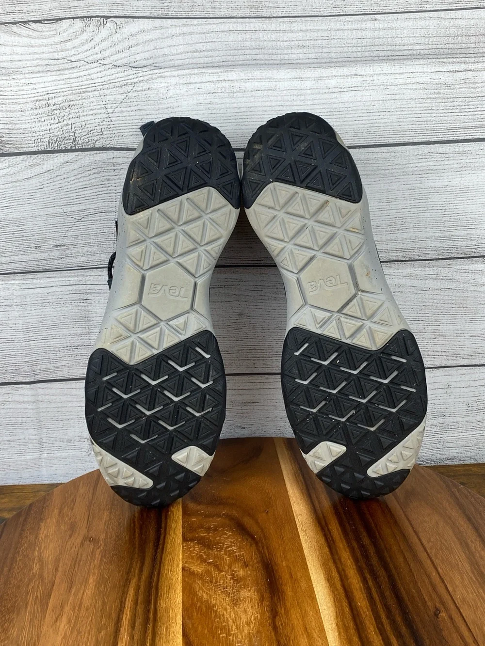 TEVA Men’s Arrowhead 2 Knit Black Grey Outdoors Shoe 1099331 Sneaker Size 13