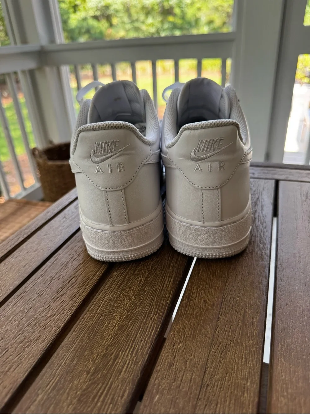Nike clean low