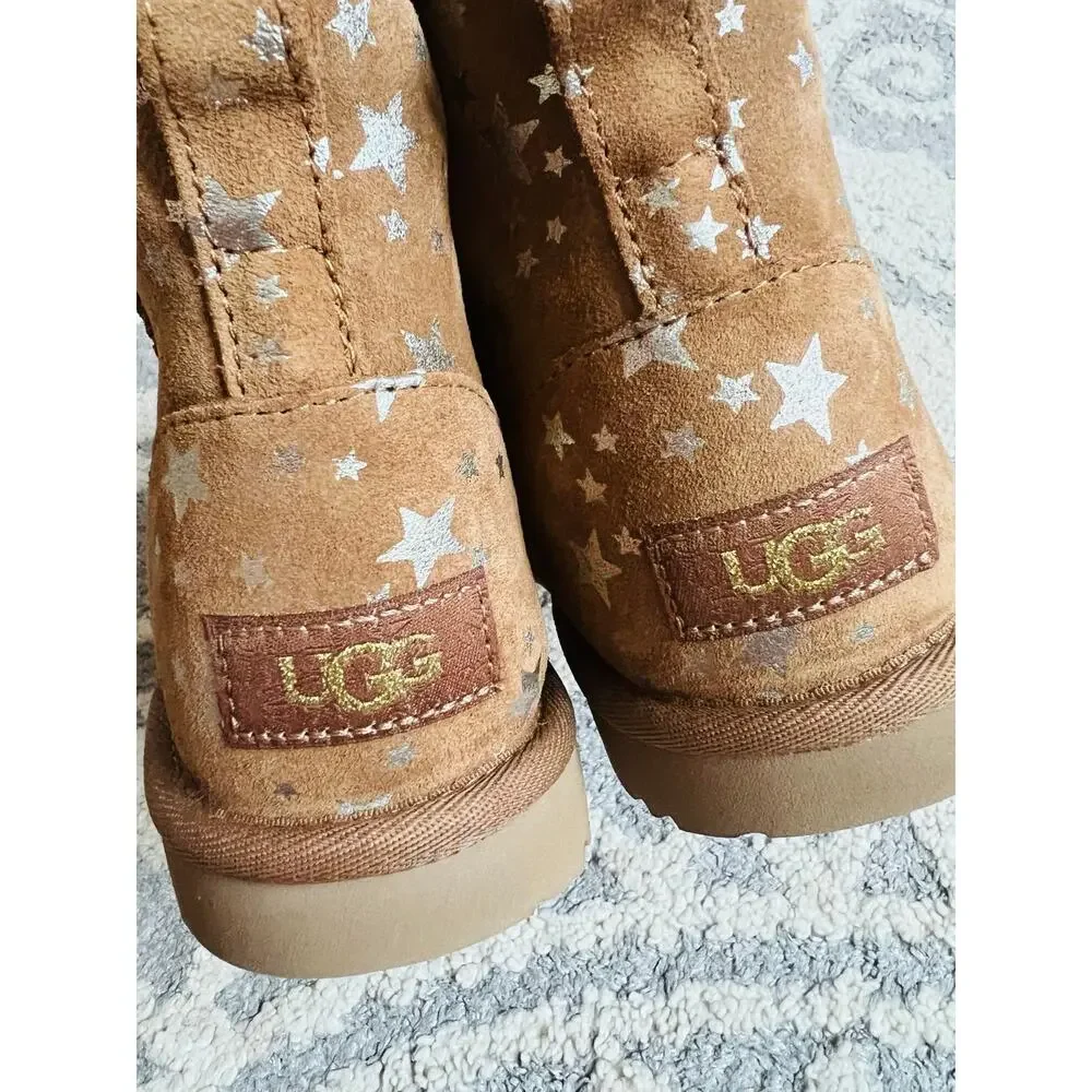 UGG new without