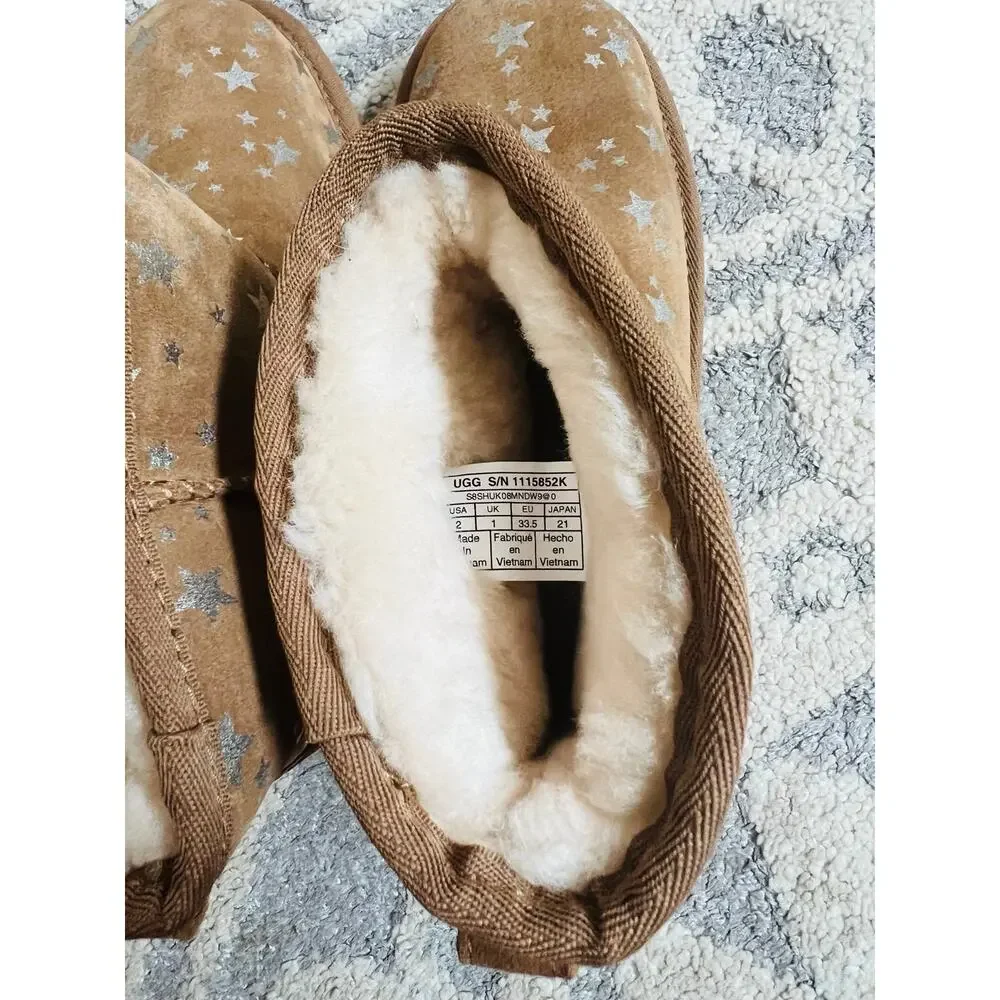 UGG new without