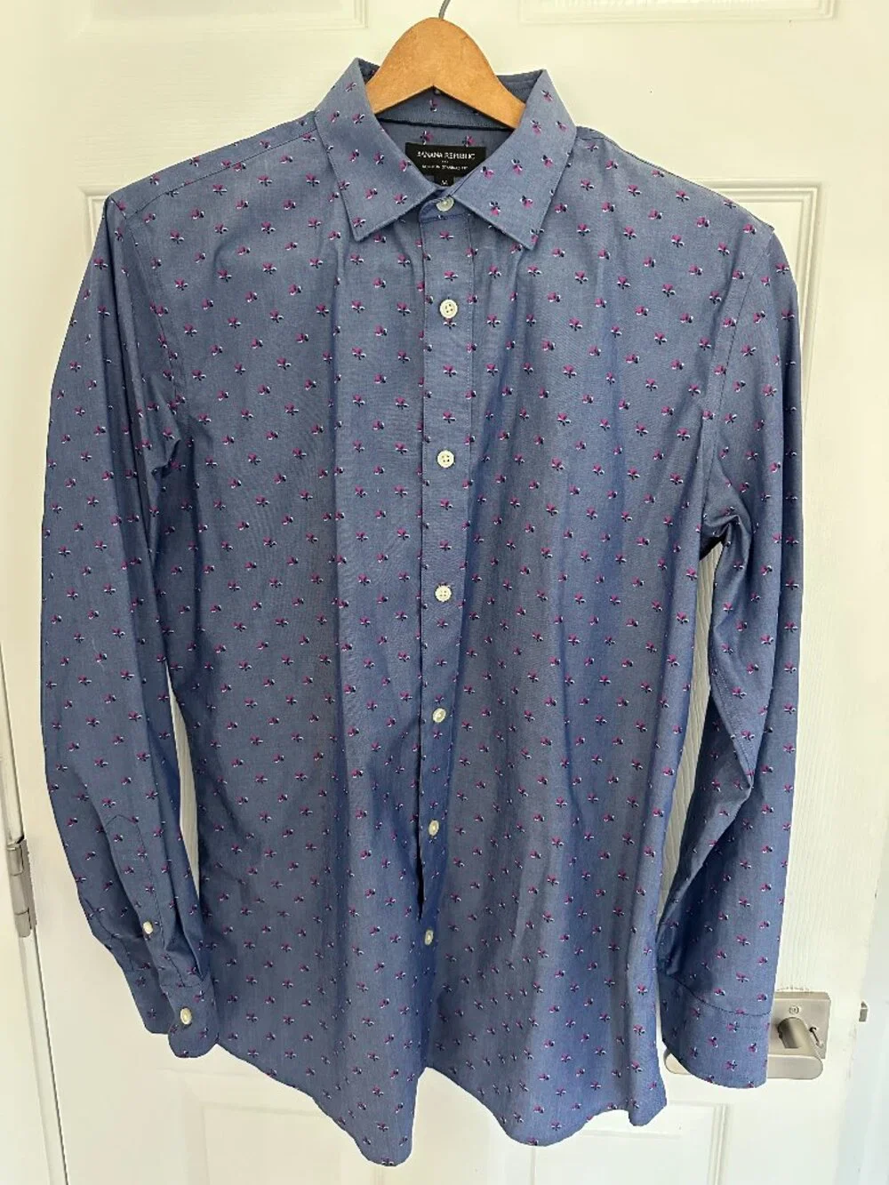 Banana Republic Dress Shirt Mens Medium Blue Floral Non-Iron Button Long Sleeve