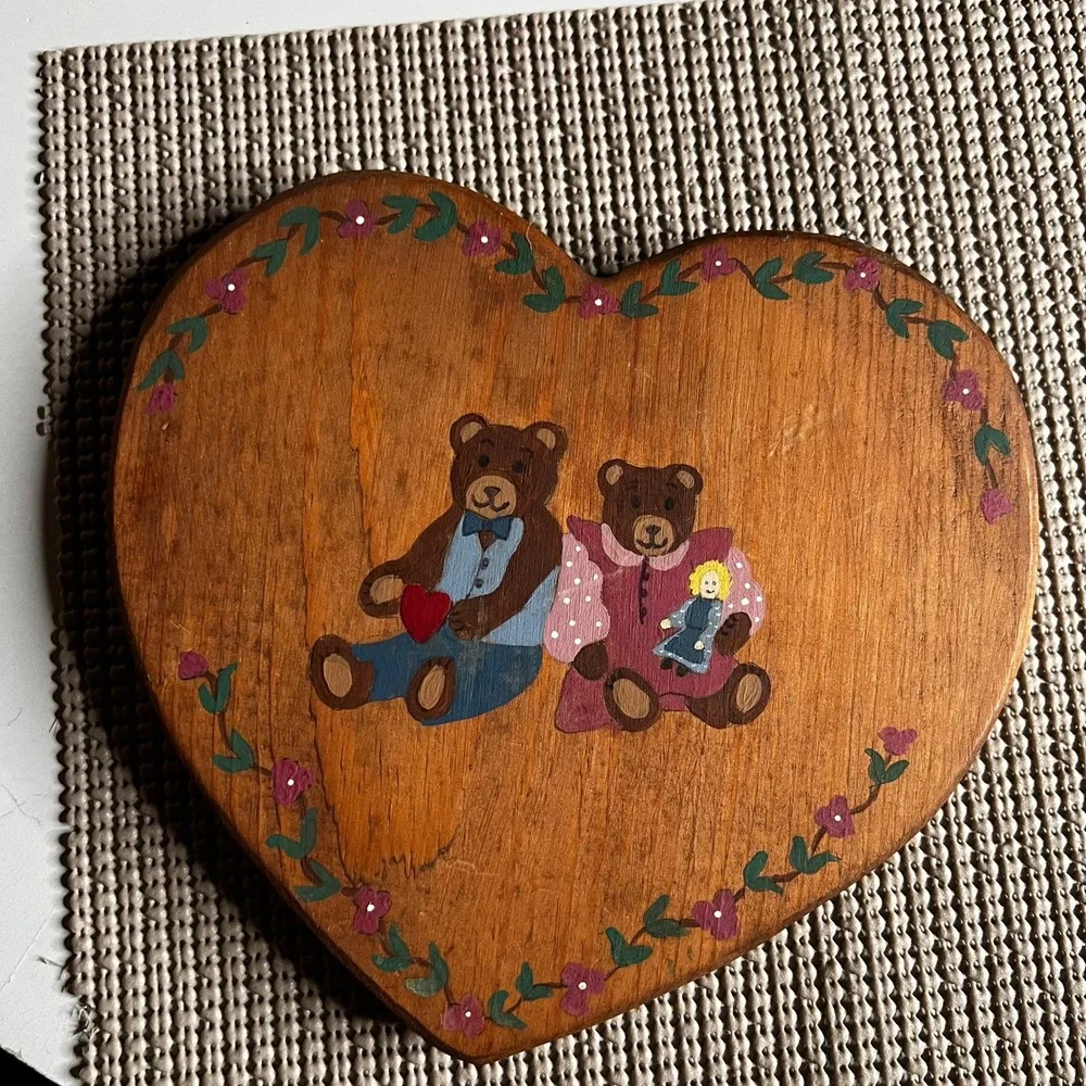 Vintage Hand Painted Wooden Heart Wall Plaque Teddy Bear Folk Art Country Decor