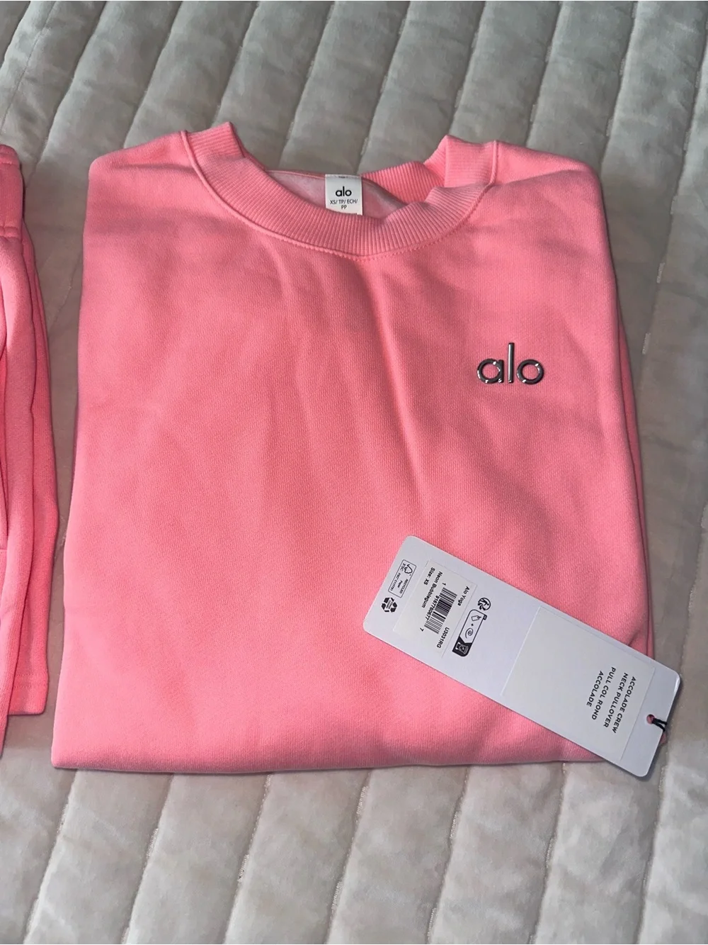 ALO Yoga neon bubblegum