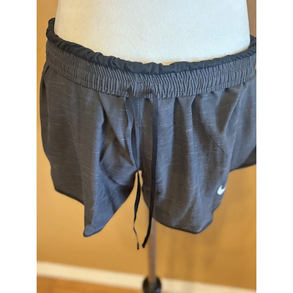 Nike women gray