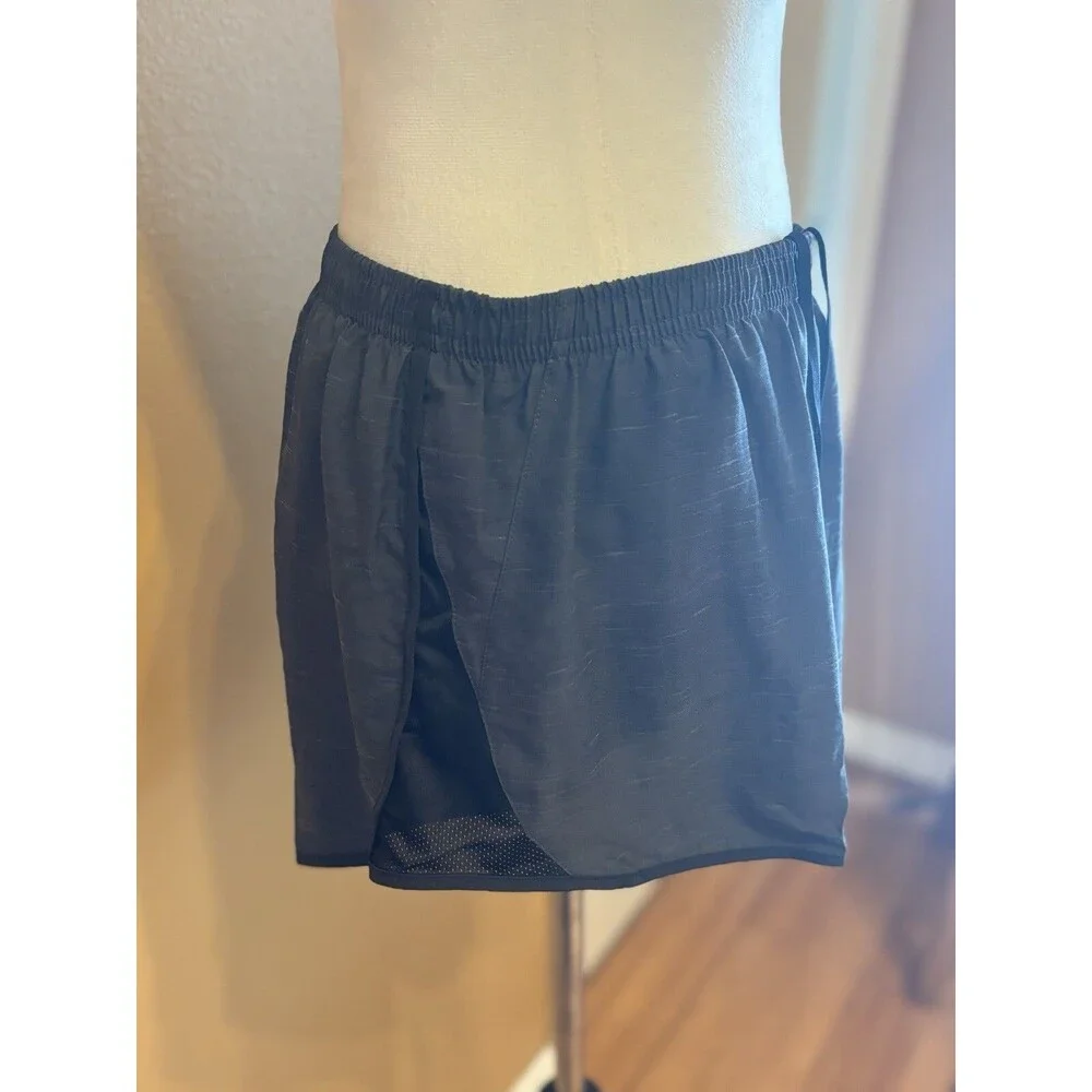 Nike women gray
