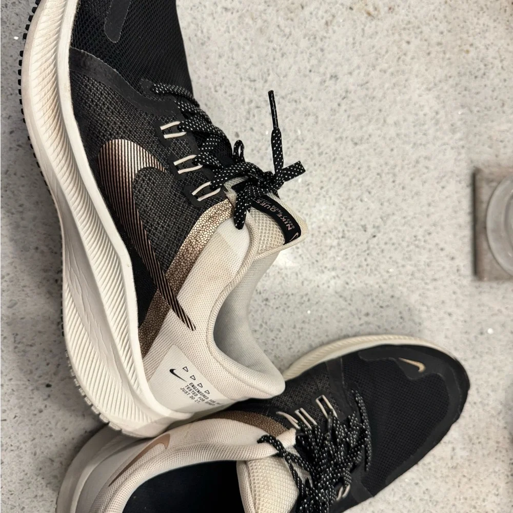 Nike Quest 6453/78378 / size W 11 — 040826