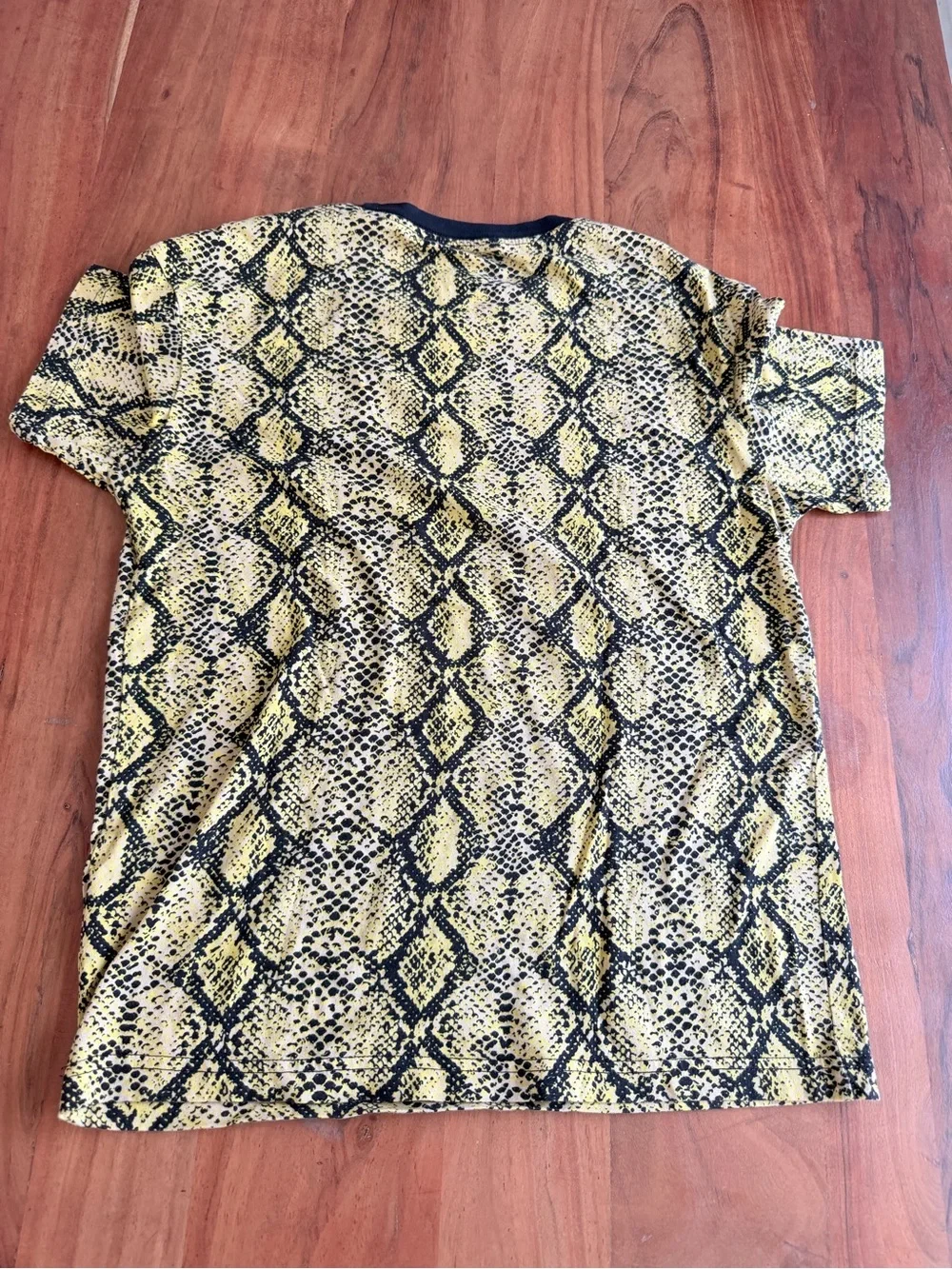 Nike women yellow