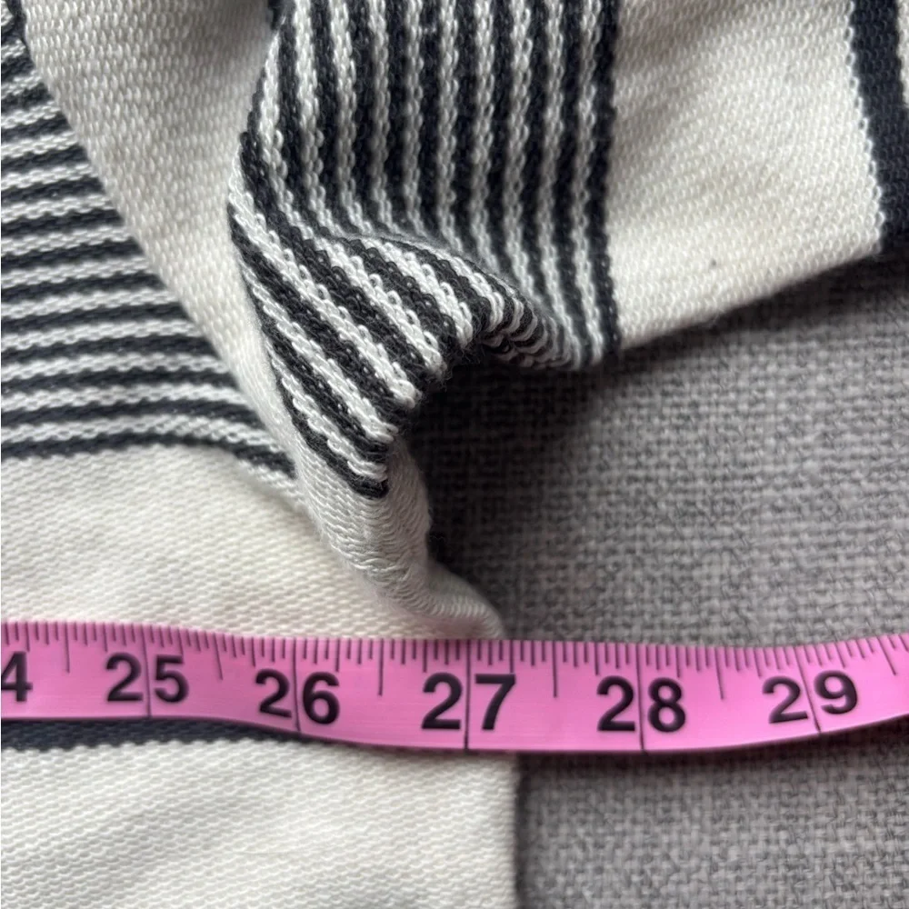 American Eagle Outfitters stylish bold comfort
