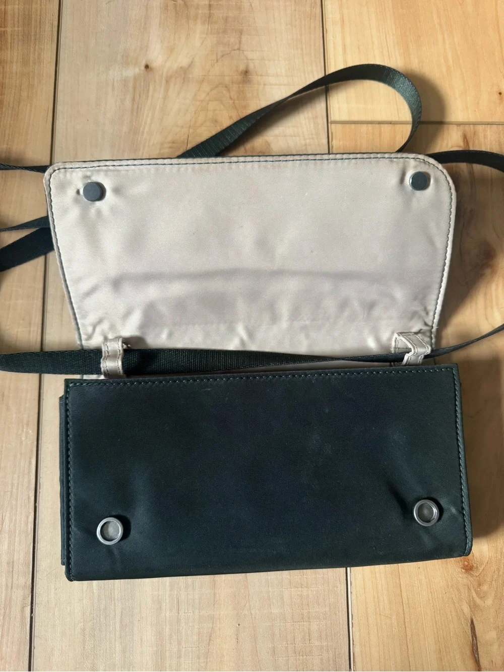 lululemon athletica compact interior