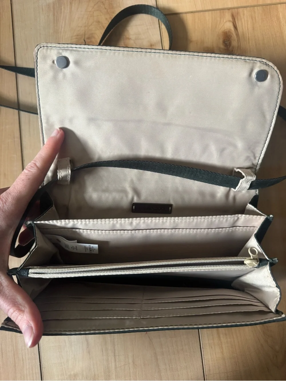 lululemon athletica compact interior