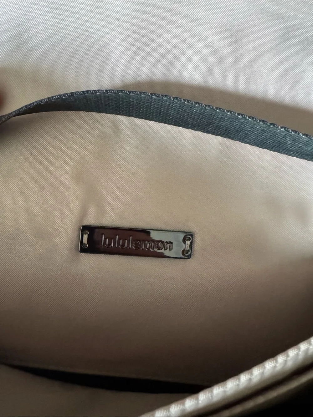 lululemon athletica compact interior