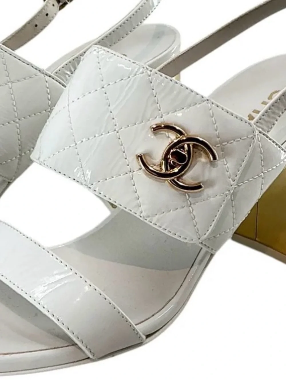 CHANEL stunning authentic