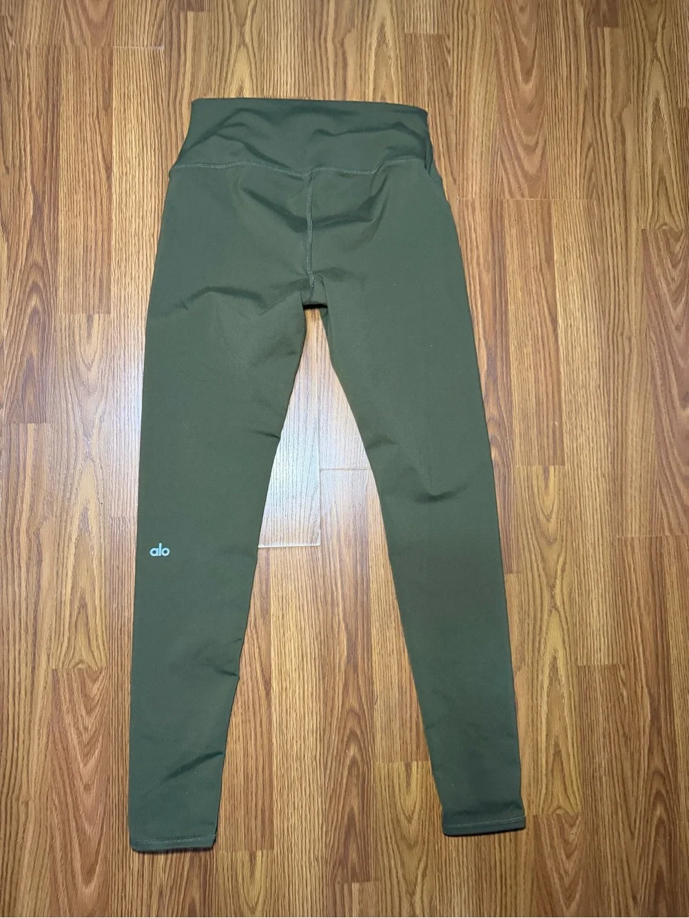 ALO Yoga smooth high