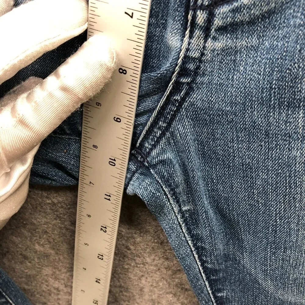 Uniqlo skinny inspected