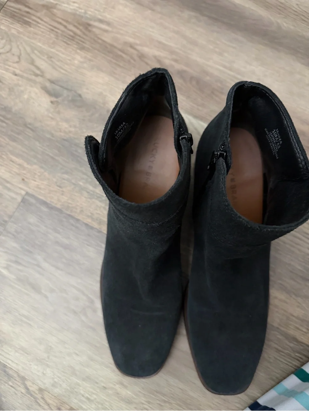 Lucky Brand streamlined black