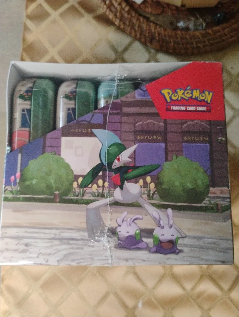 Pokemon mini tin