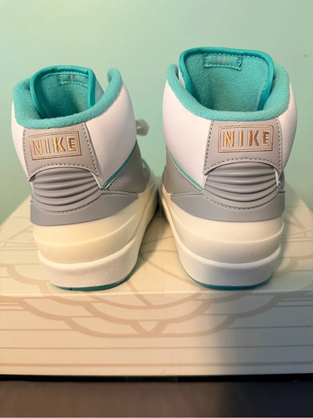 Jordan women’s white