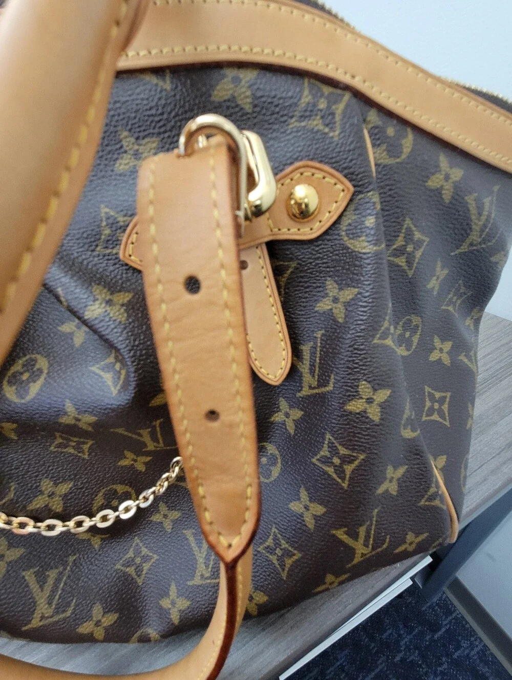 Louis Vuitton Tivoli GM Tote Bag