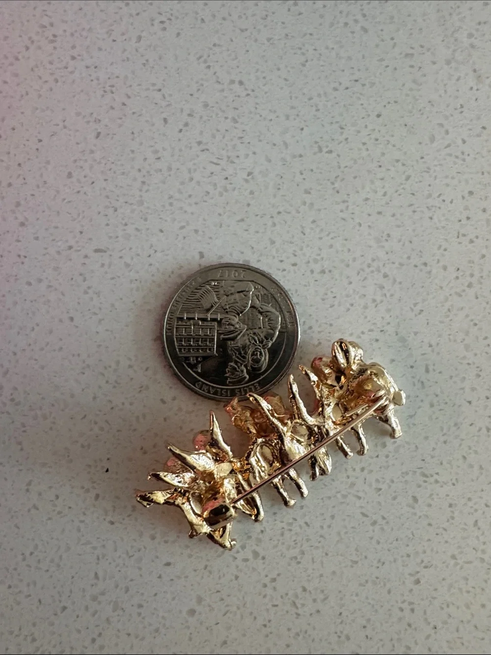 N/A elegant gold