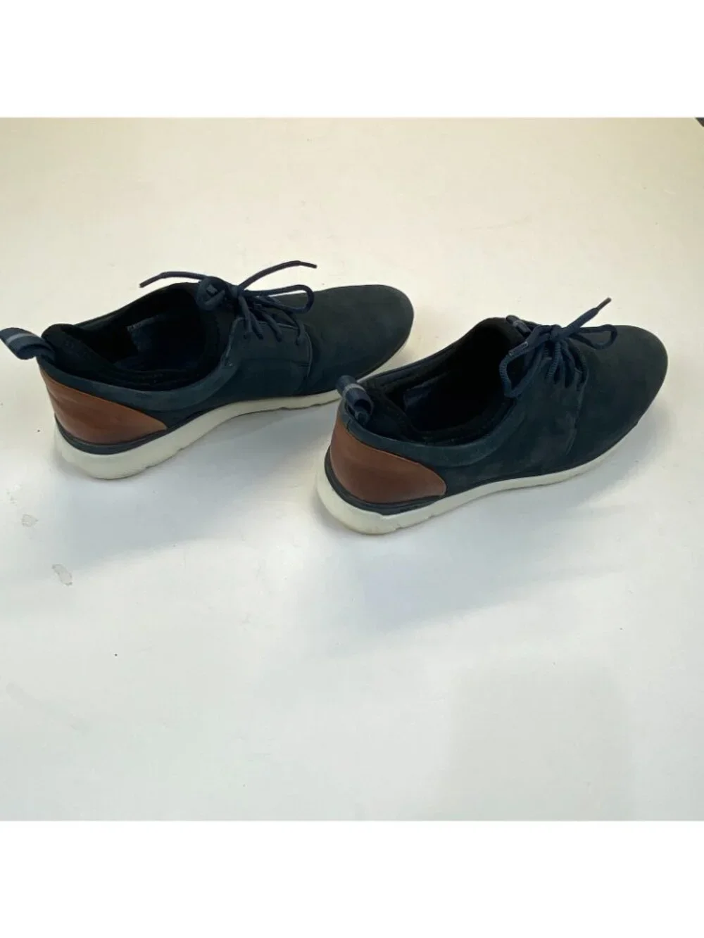 Johnston & Murphy you sneaker can