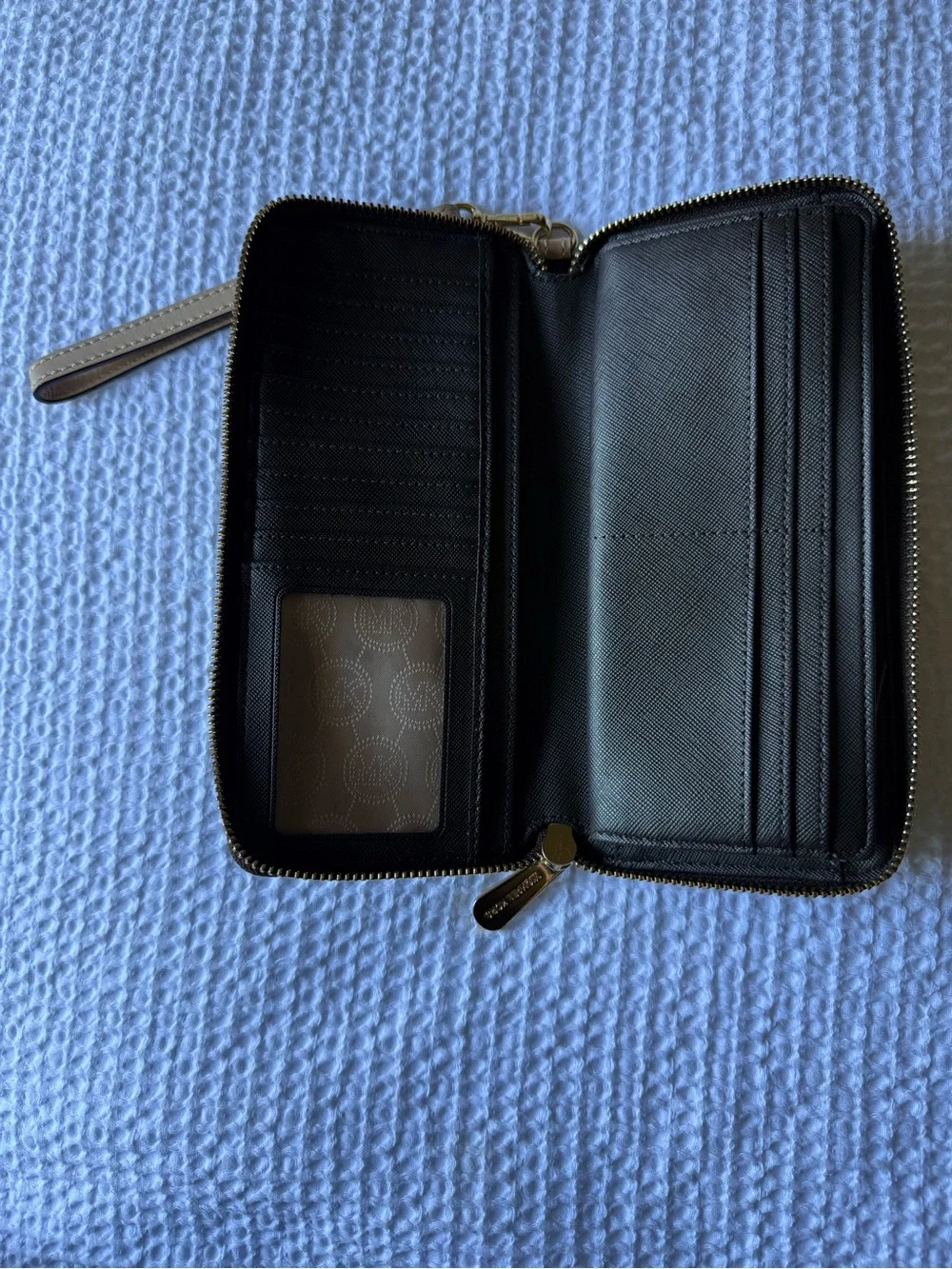 Michael Kors versatile gold