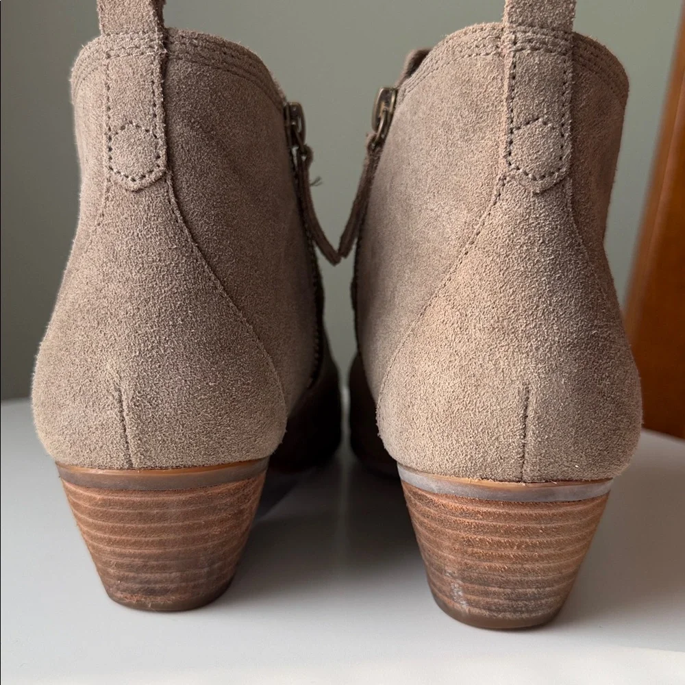 Timberland suede side