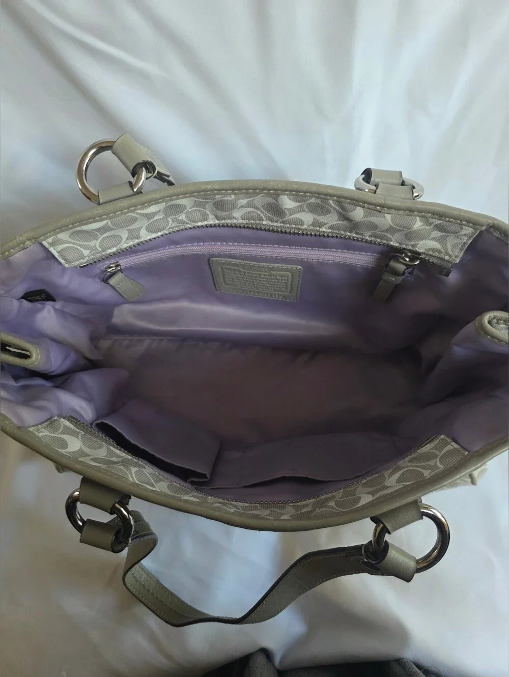 Coach beautiful lilac after