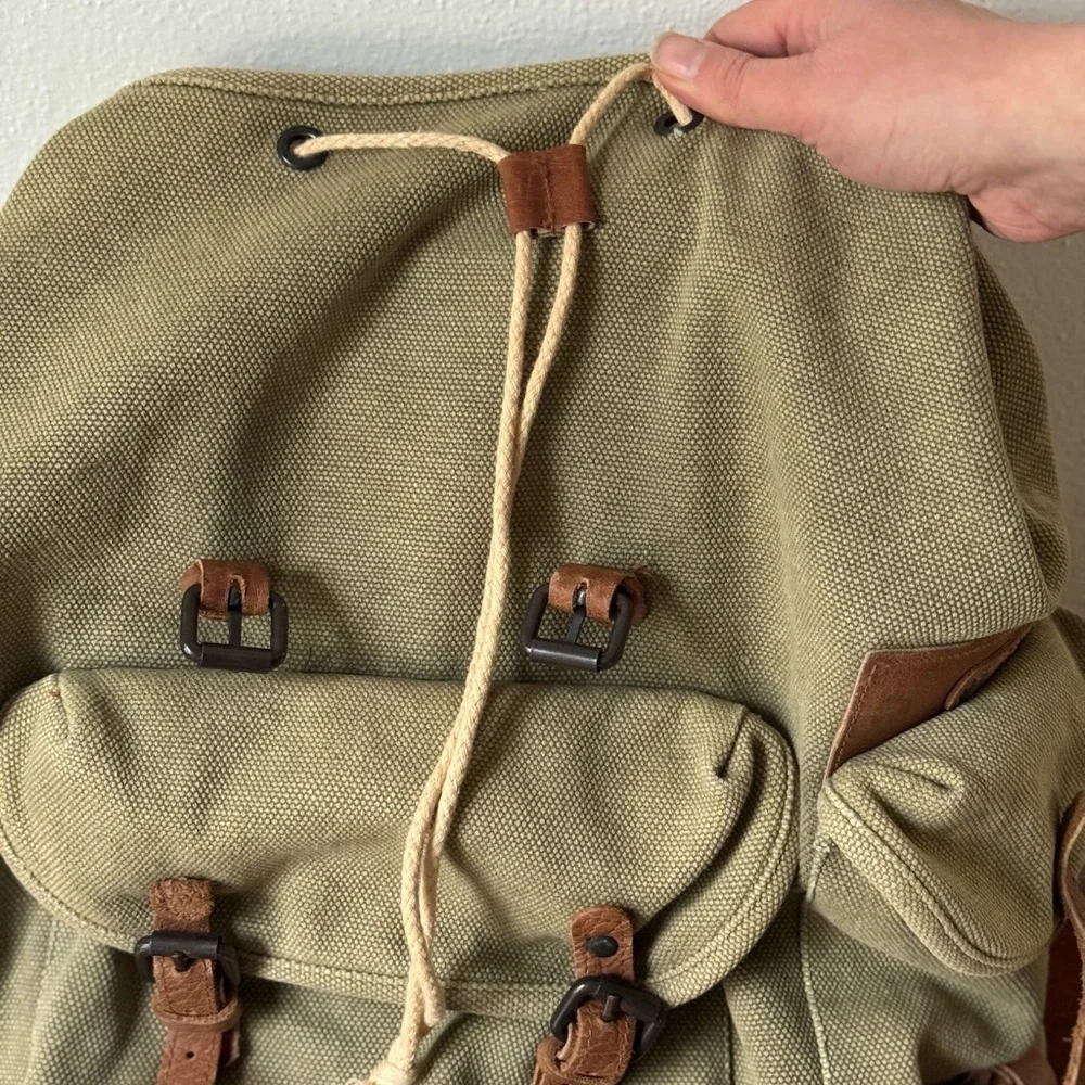 Vintage Kakadu TRADERS AUSTRALIA BROWN Canvas and  LEATHER BACKPACK BAG