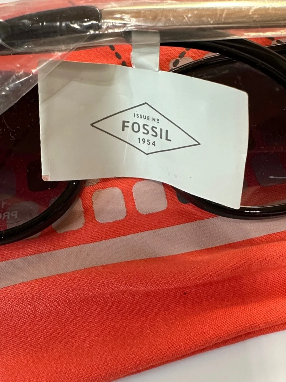 Fossil semi cat