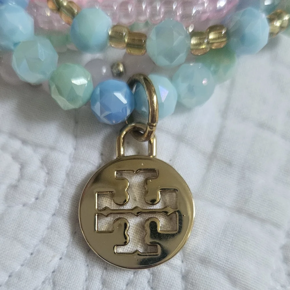 Tory Burch am selling