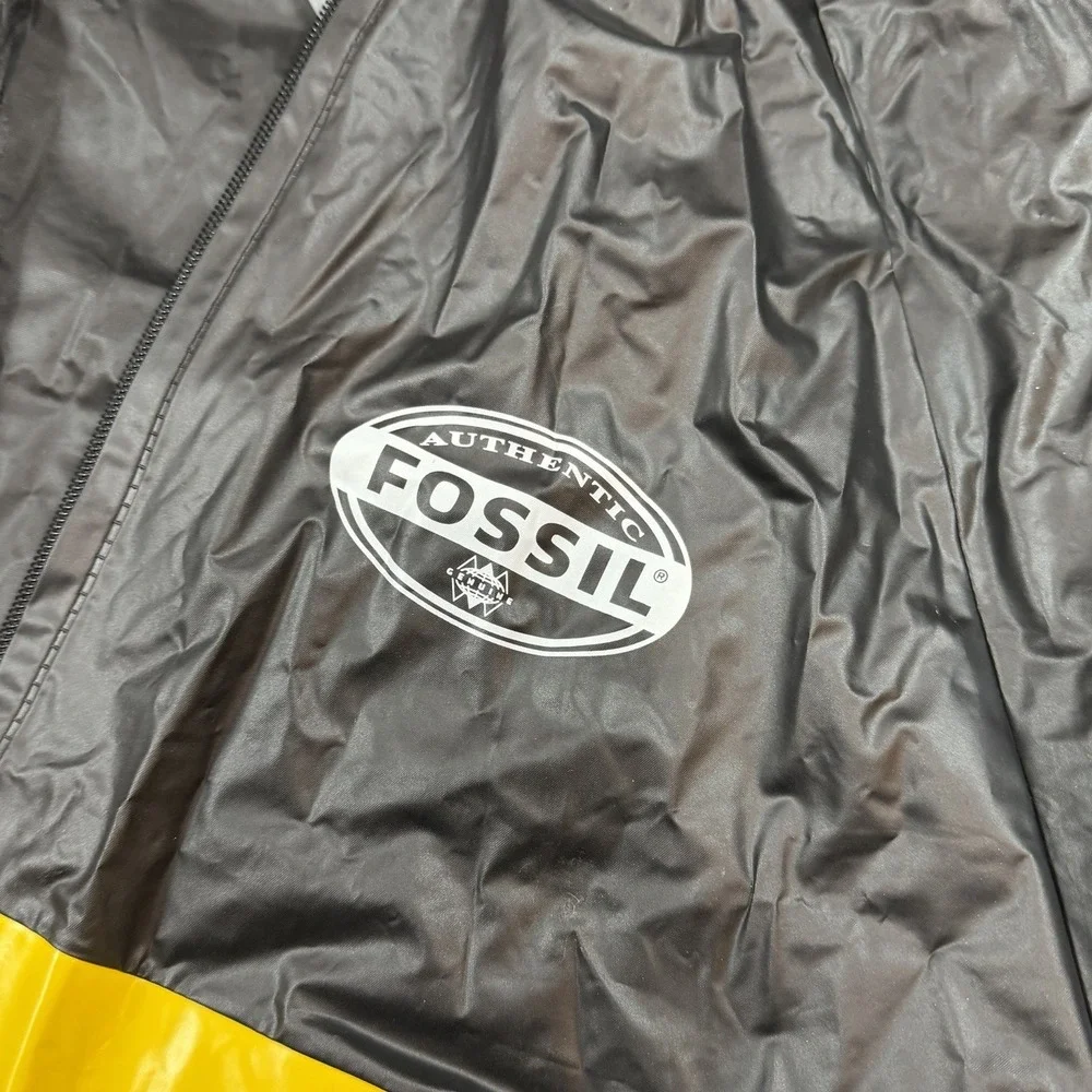 Fossil lightweight rain